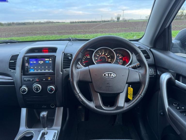 KIA SORENTO 2.2 CRDi 1 Silver Auto Diesel 2011