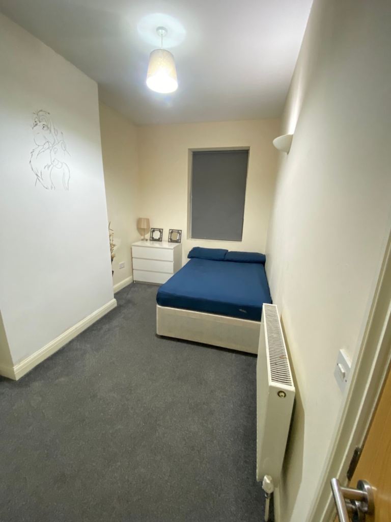 Double room including bills for single occupancy Postcode PO1 4BD
