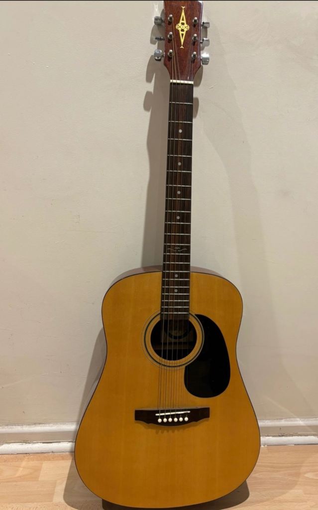 Alvarez ZSA-100/4 dreadnought acoustic guitar