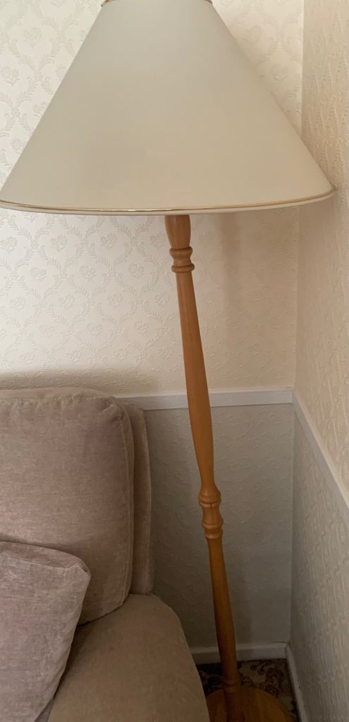 Wooden Standard Lamp with Cream Shade – Good Condition
