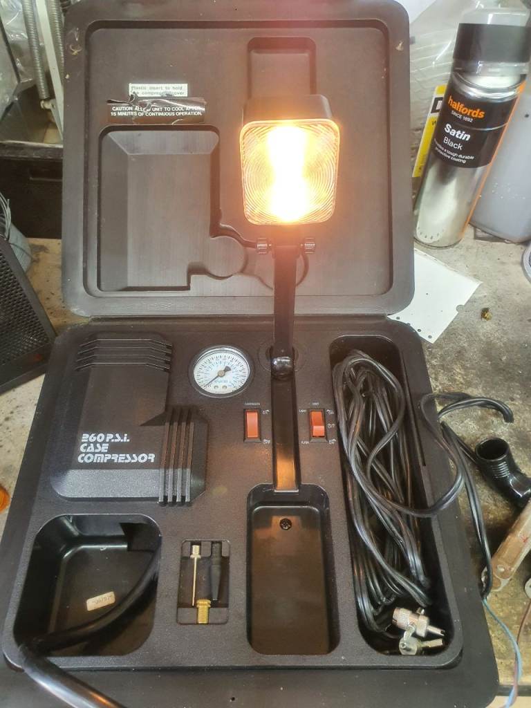 Emergency Tyre inflater and light