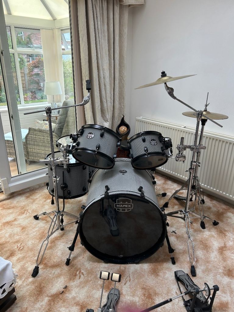 MAPEX MERIDIAN BLACK VIPER - SIX PIECE DRUMKIT NO LONGER AVAILABLE FOR PURCHASE