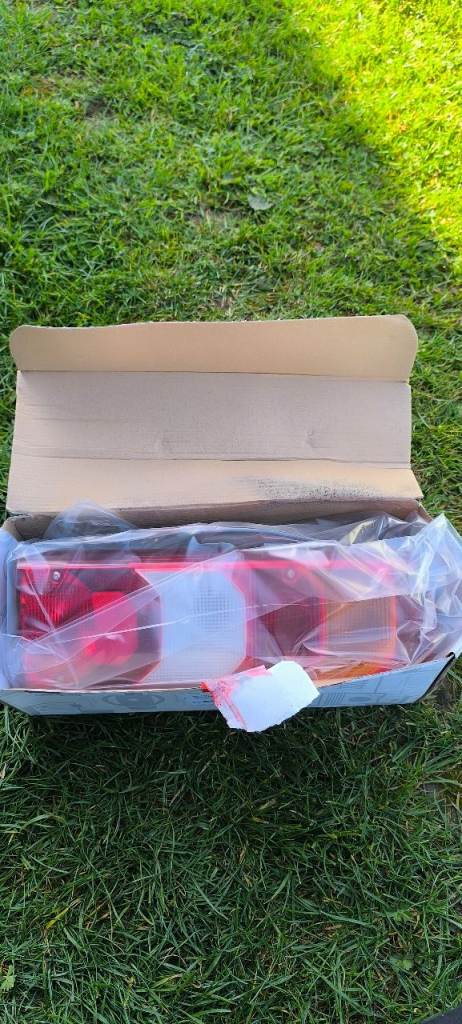 Mercedes Actros rear lamp units