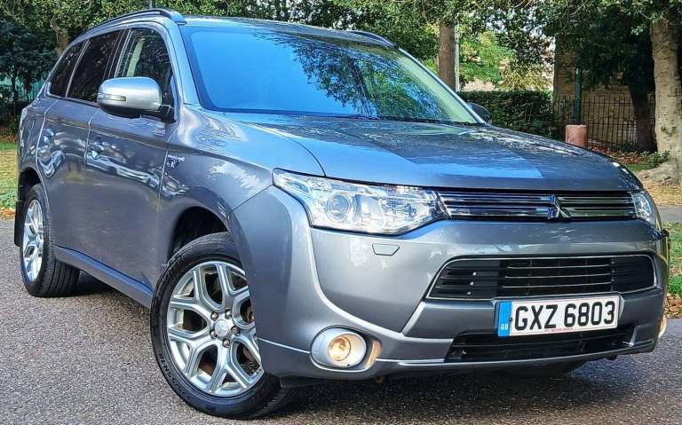 2014 Mitsubishi Outlander 2.0h 12kWh GX4h SUV 5dr Petrol Plug-in Hybrid CVT 4WD Euro 5 (s/s) (200...