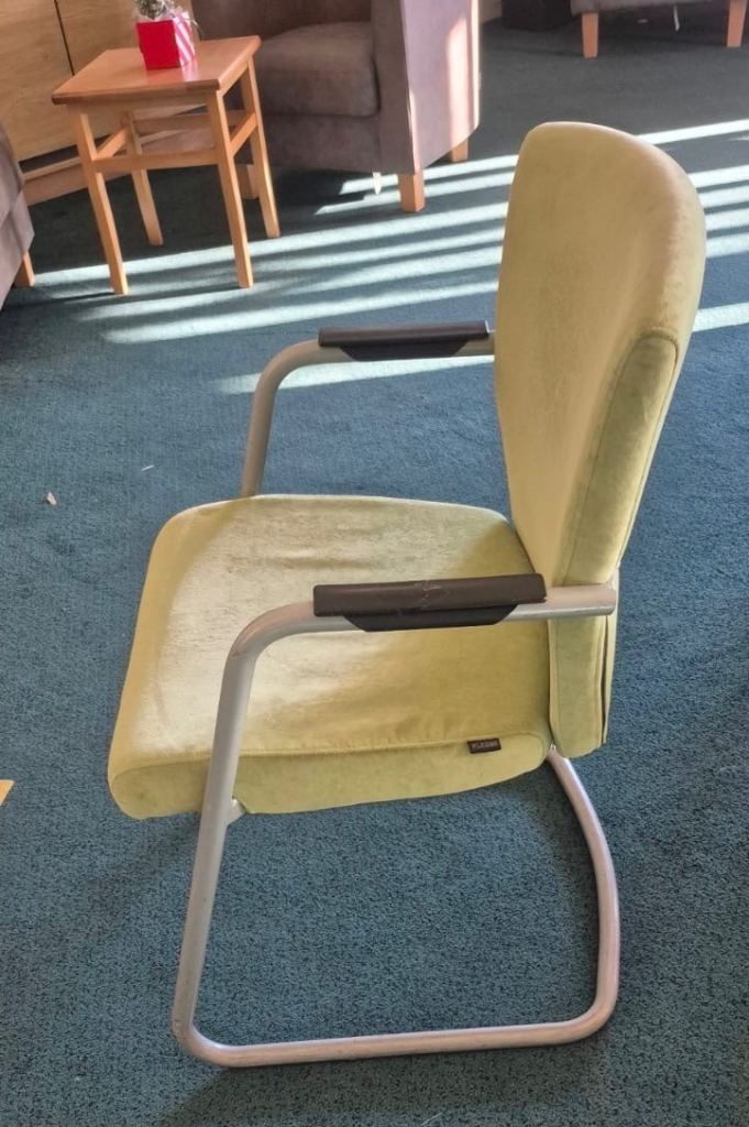 PEOGE ..CANTILEVER CHAIRS