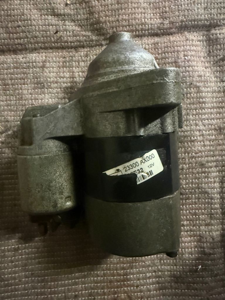 Valeo starting / starter motor 23300 AX000 Nissan Cube Juke Note
