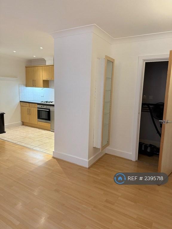 2 bedroom flat in Raven Row, London, E1 (2 bed) (#2395718)
