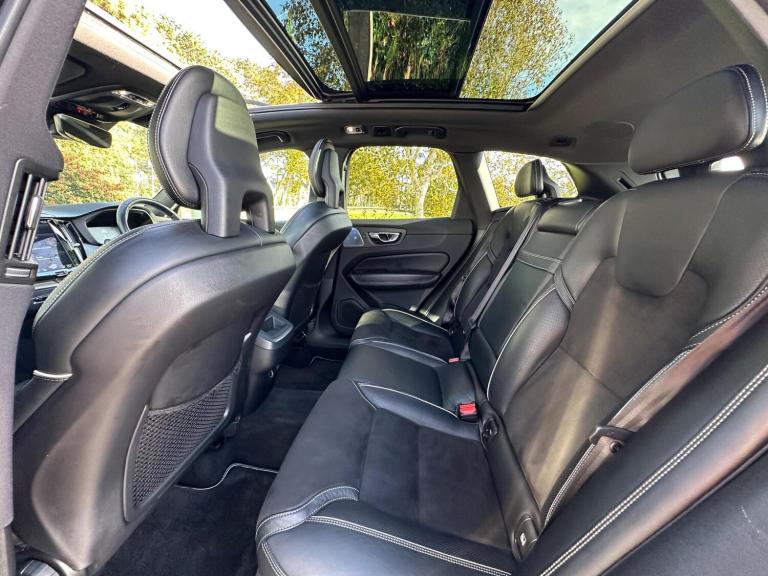 2017 Volvo XC60 2.0 D5 PowerPulse R-Design Pro Auto AWD Euro 6 (s/s) 5dr ESTATE Diesel Automatic