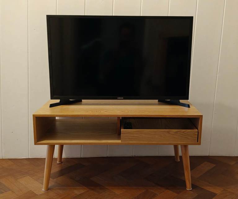 ! PRICE DROP ! TV Table Stand with Storage Shelf
