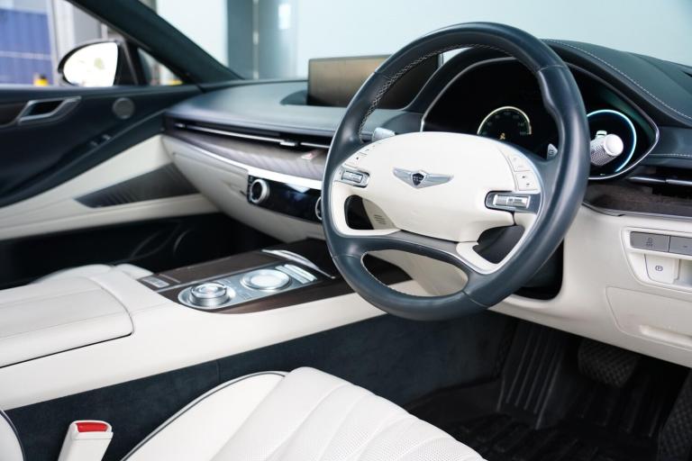 2023 Genesis G80 Dual Motor 87.2kWh Luxury Auto AWD 4dr SALOON Electric Automatic