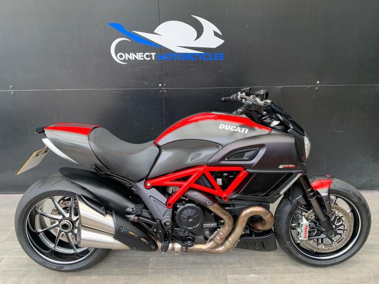 DUCATI DIAVEL CARBON 2015 (64 PLATE) HPI CLEAR
