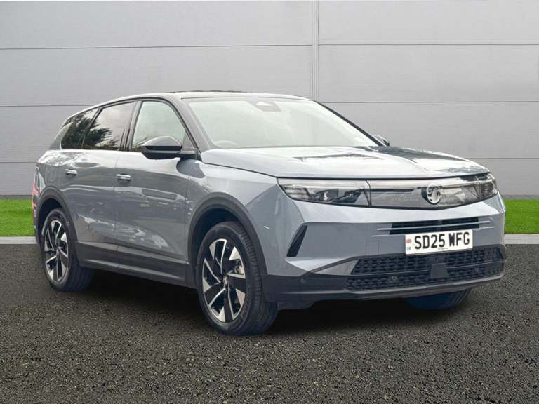 2025 Vauxhall Grandland 1.2 Hybrid [136] GS 5dr e-DCT6 Hatchback PETROL/MHEV Automatic