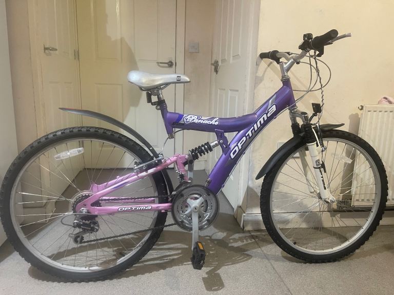 Adults girly bike 26” with dual suspensions hardly been used fully serviced seat & handle extendable