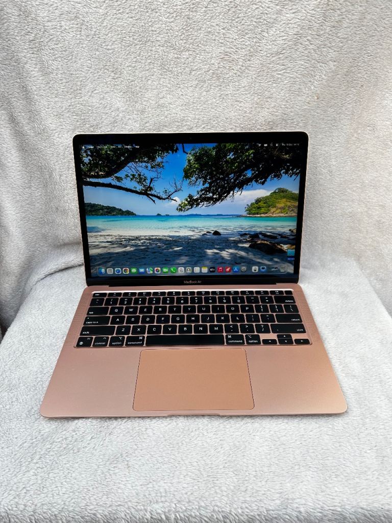 ( 2022 purchased ) MacBook Air 13”- Apple M1 - 8GB - 256GB