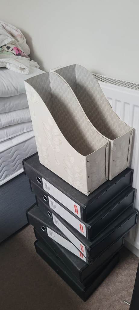 7 x staples office files. 