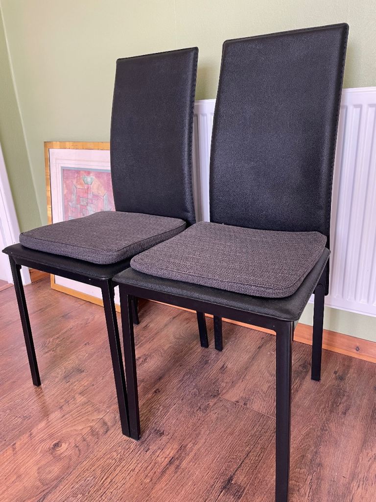 Glass top dining table and 4 chairs 