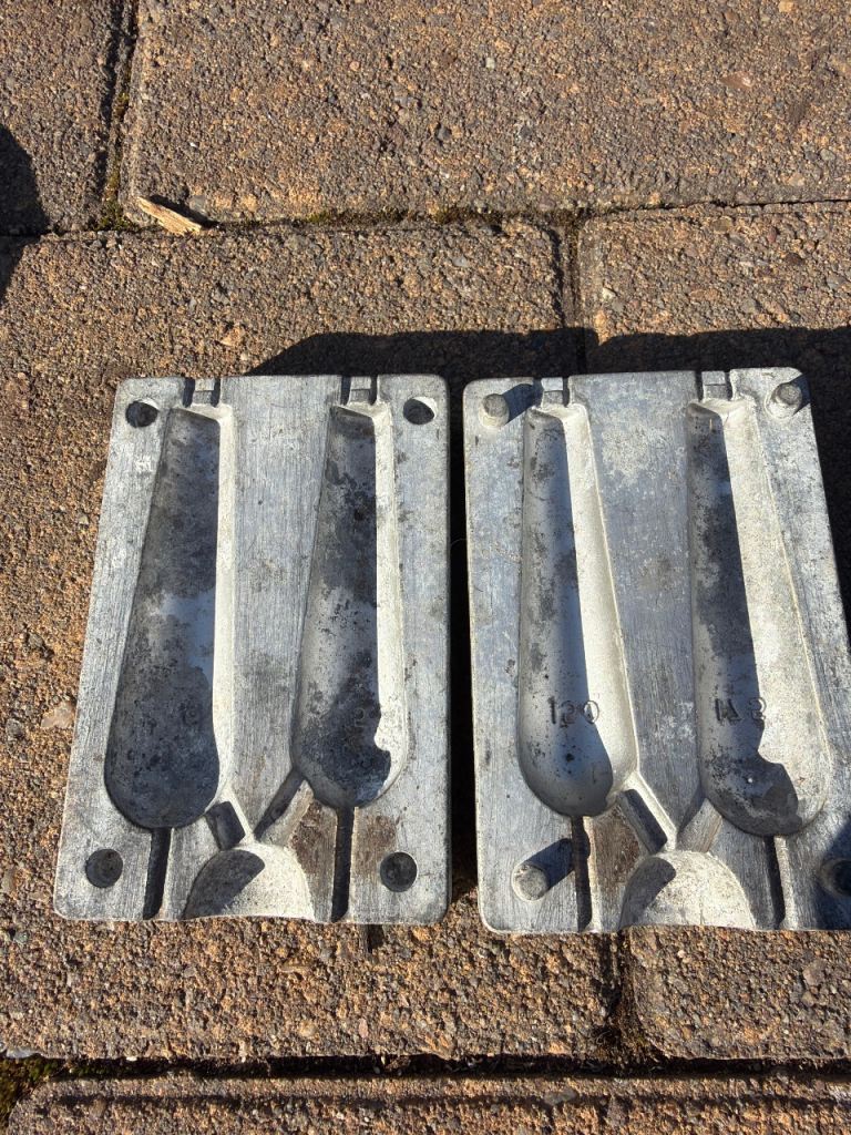Lead weight mould 
