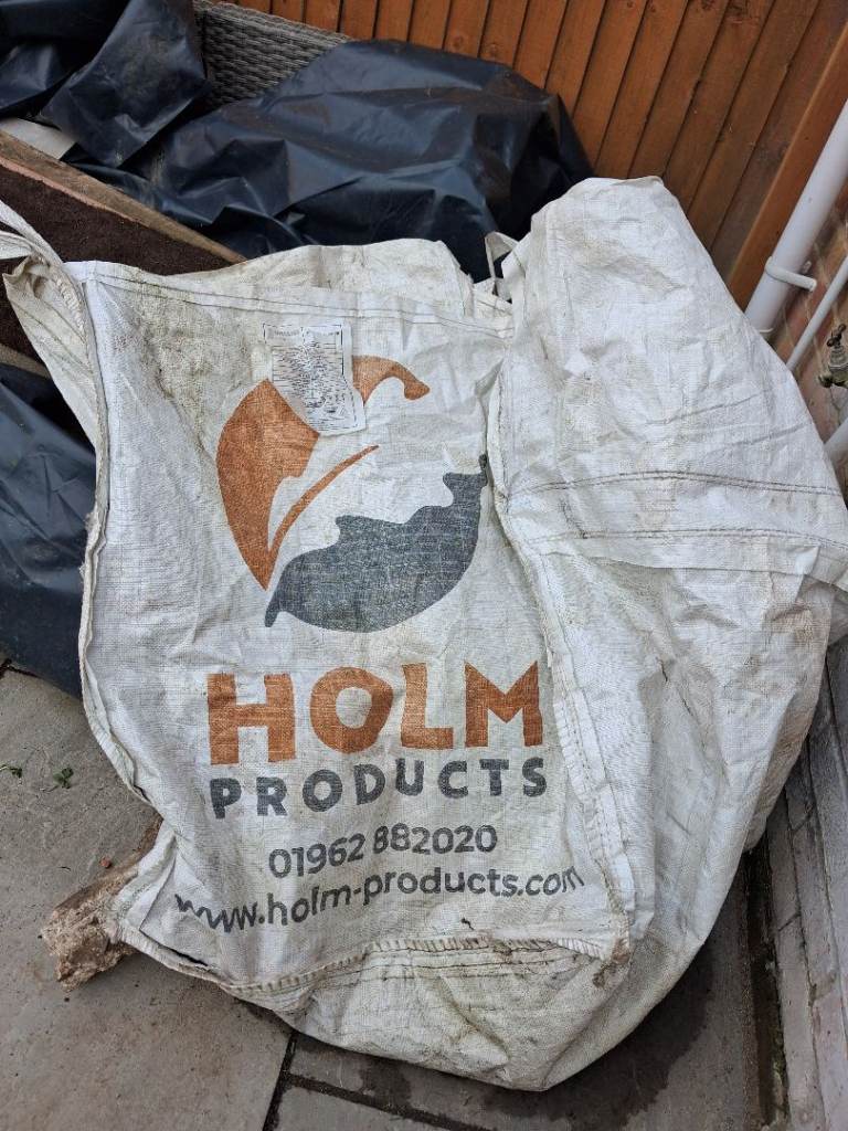 Extra large strong outdoor rubble skip type bag with handles