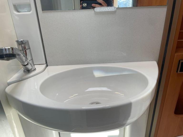 Hymer Exsis -i 578 4 Berth 4 Belt End garage 3500KG