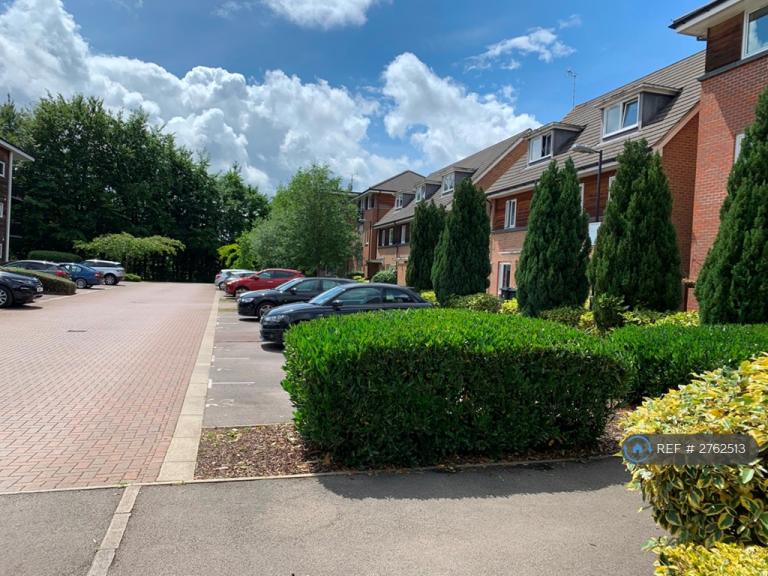 2 bedroom flat in Amersham Road, Caversham, Reading, RG4 (2 bed) (#2762513)