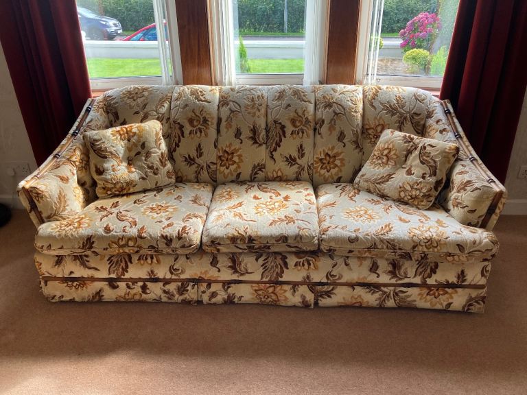 Vintage 1980s Floral 3-Seater Sofa – excellent Boho Style with Bamboo Trim