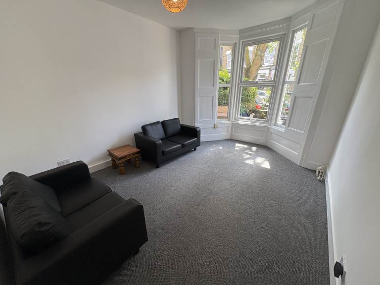 1 bedroom flat in 1 Bedroom Ground Floor Garden Flat – Evershot Road, Finsbury Park, London N4
