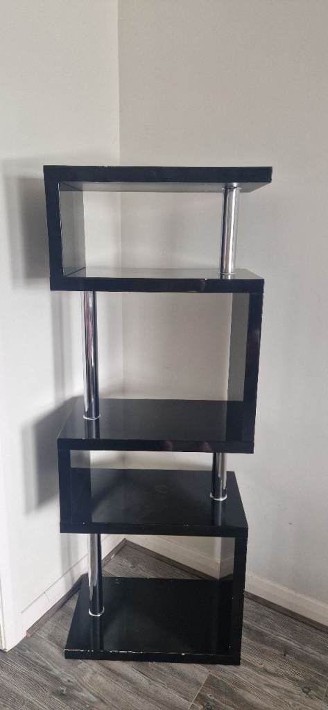 Black gloss/chrome tv stand & matching stand 