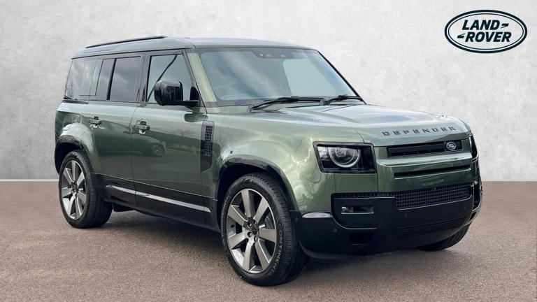 2026 Land Rover Defender 2.0 P300e X-Dynamic HSE 110 SAVING 4 000 GBP WHEN 
