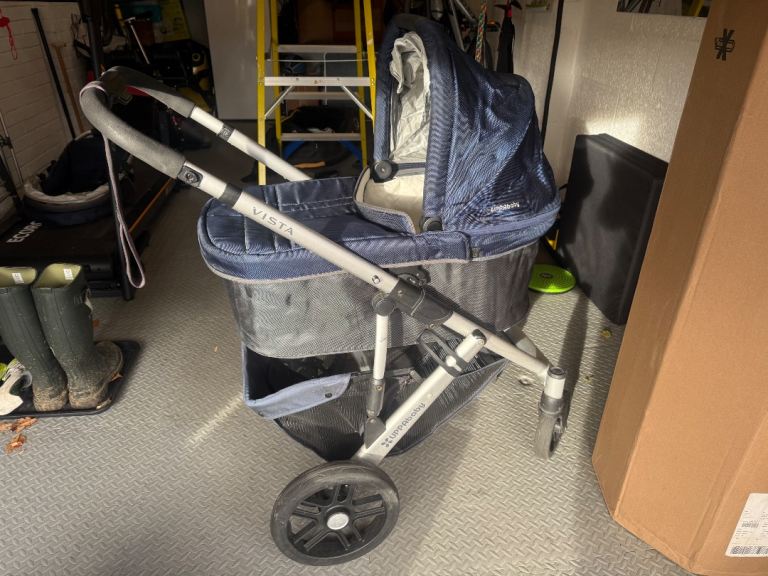 Uppa Baby Vista V2 pushchair