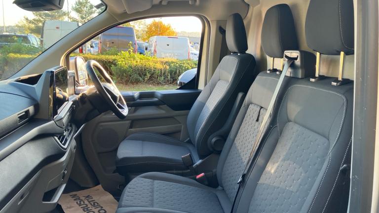 2025 Ford Transit Custom 320 L1 Petrol Fwd 2.5 PHEV 232ps H1 Van Limited Auto Van Hybrid Automatic