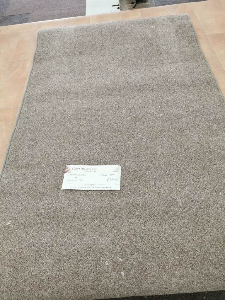 New Beige Twist Carpet Remnant 1.77m x 0.94m