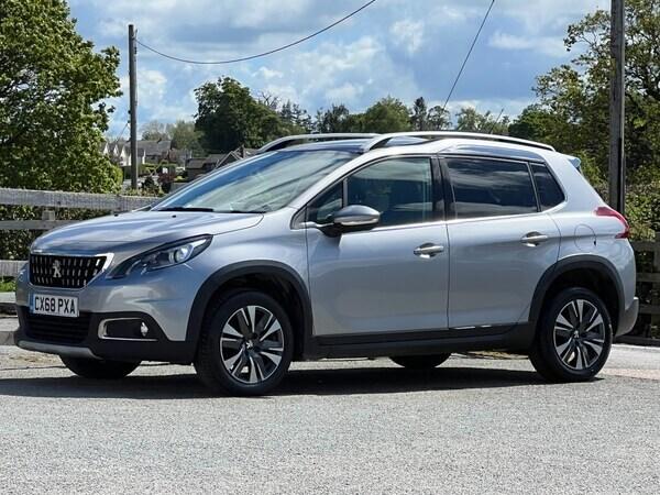 PEUGEOT 2008 1.2 PureTech Allure Premium 2018
