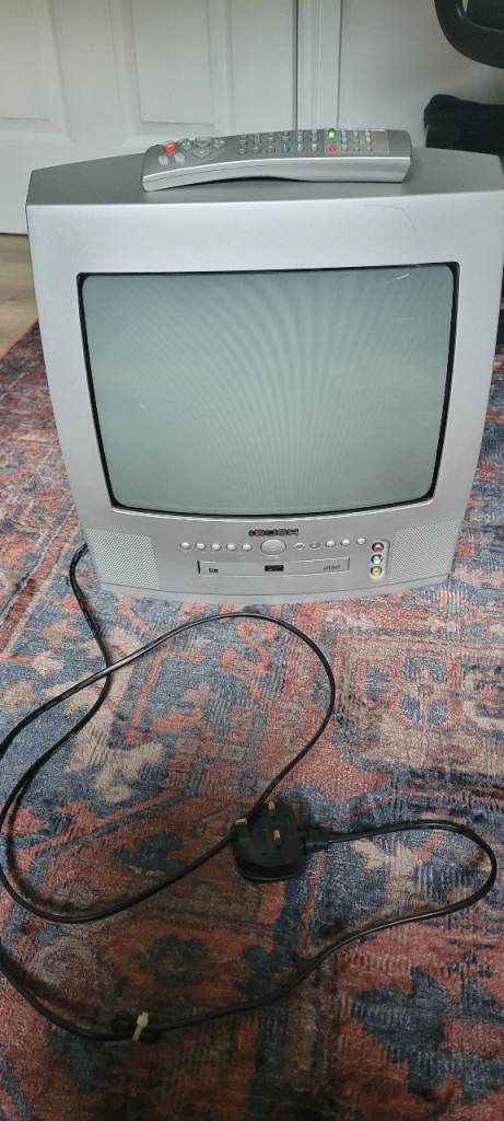 Bush 14 inch CRT TV/dvd combo with Remote - fully working