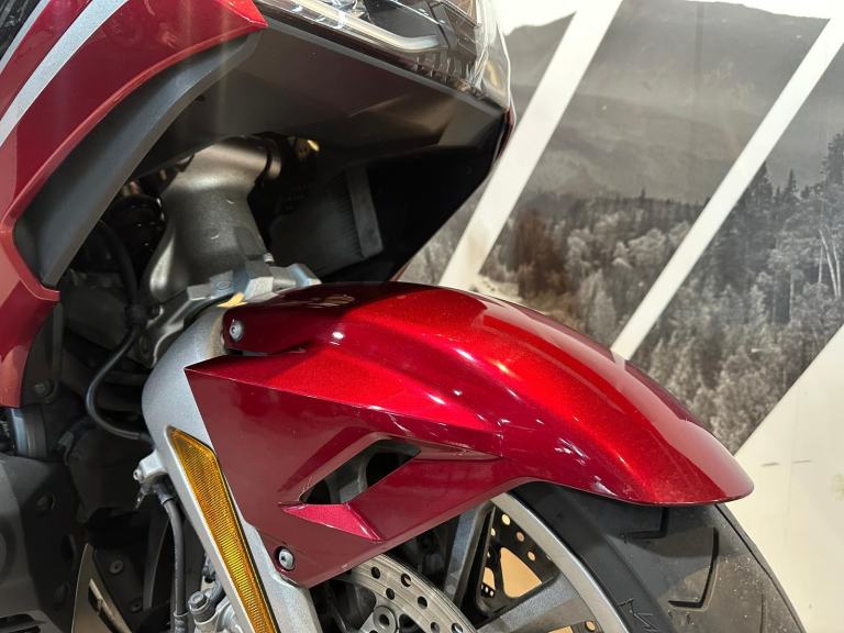 Honda GL 1800 Goldwing DCT Tour 2019 with 13,201 miles 