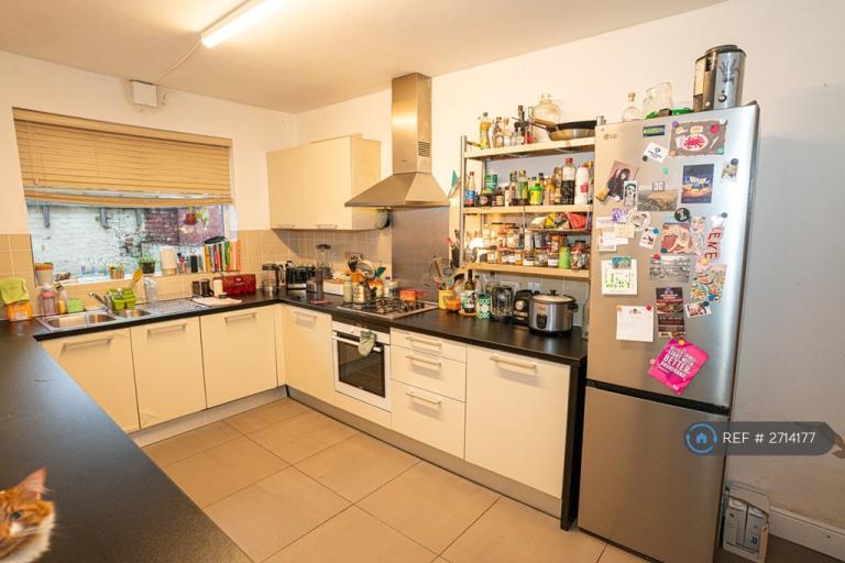 3 bedroom house in Pascal Street, Manchester, M19 (3 bed) (#2714177)