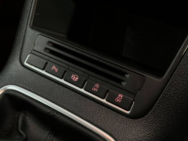 2015 Volkswagen Tiguan 2.0 TDI BlueMotion Tech Match SUV 5dr Diesel Manual 2WD Euro 5 (s/s) (140 ...