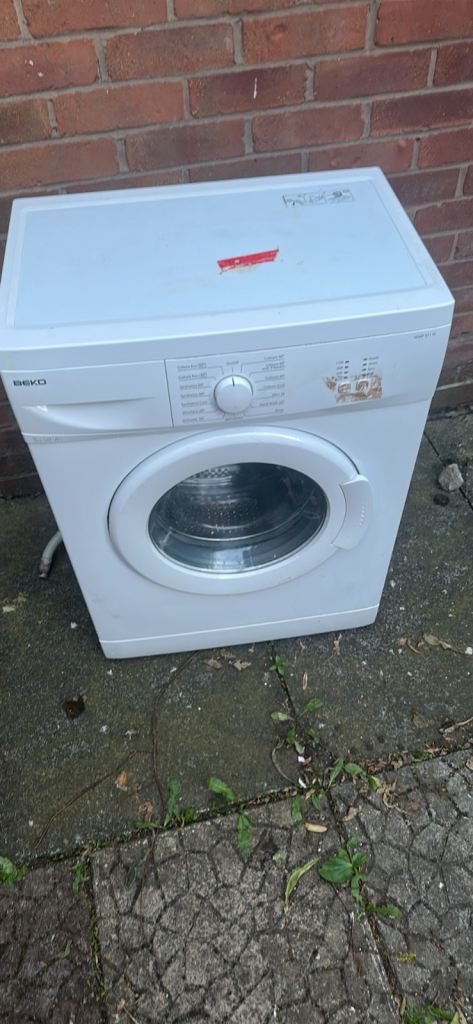 Beko Washing Machine – White, Fair Condition