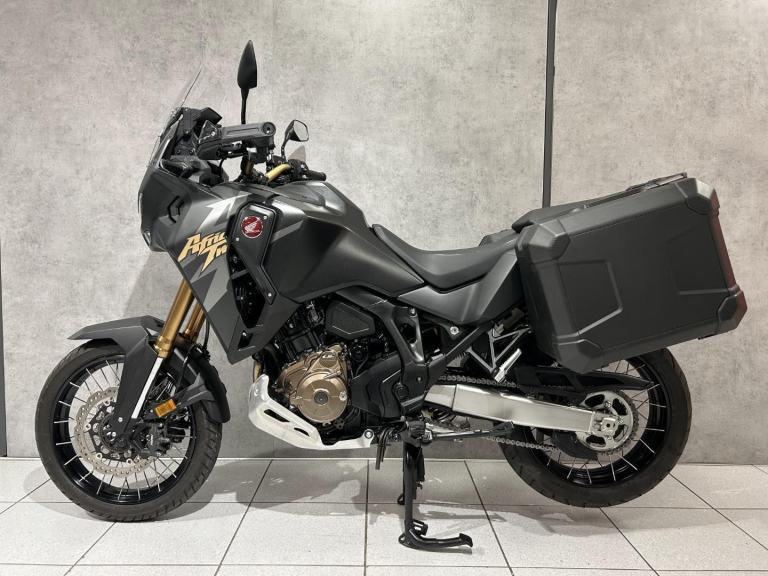2024 Honda CRF1100 Africa Twin Adventure Sports DCT ES - 4391 miles - STUNNING!