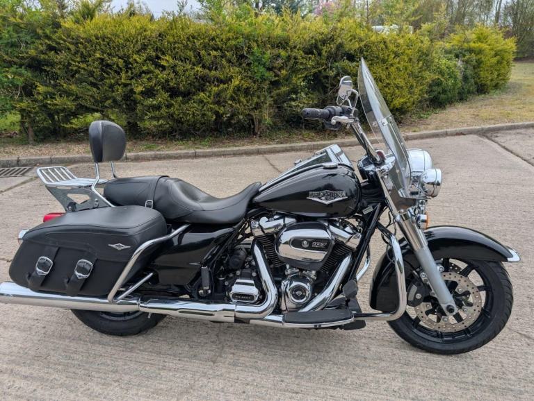 2018 18 HARLEY DAVIDSON TOURING 1745 FLHRC ROAD KING CLASSIC CUSTOM TOUR SOFTAIL