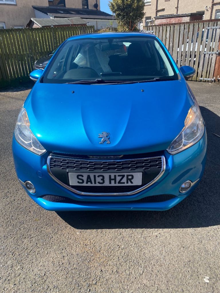 2013 Peugeot 208  full history 