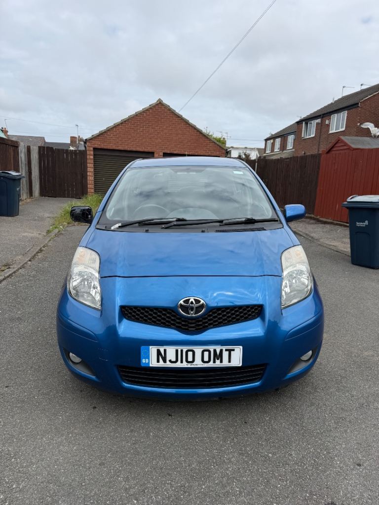 Toyota Yaris low miles!!