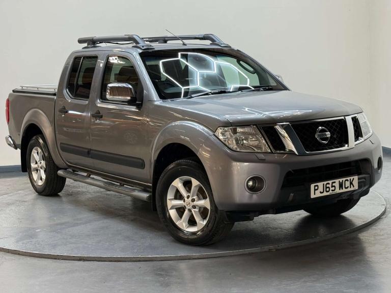 2015 Nissan Navara 2.5 Navara Tekna dCi 4WD 5dr SUV Diesel Manual