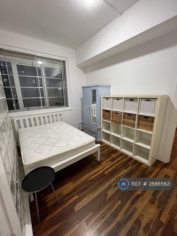 2 bedroom flat in Sunlight Square, London, E2 (2 bed) (#2686563)