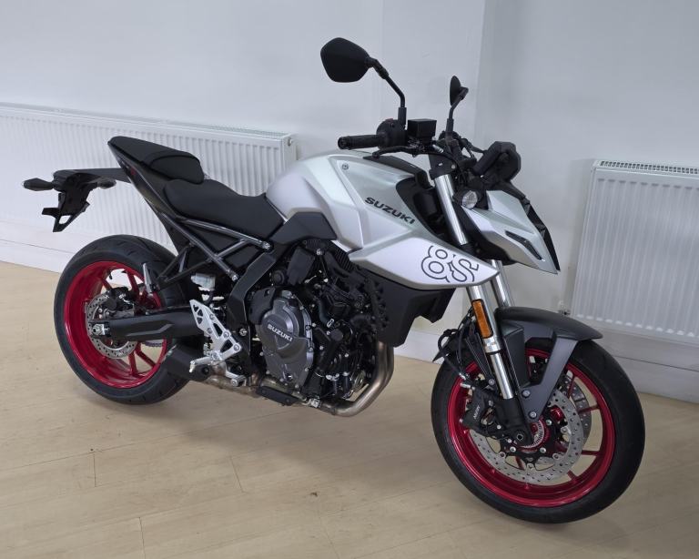 Suzuki GSX-8S