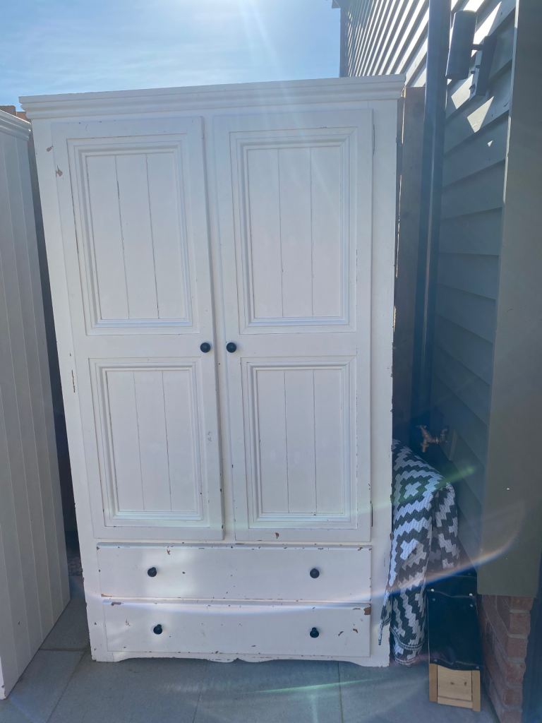 Solid wood wardrobe 