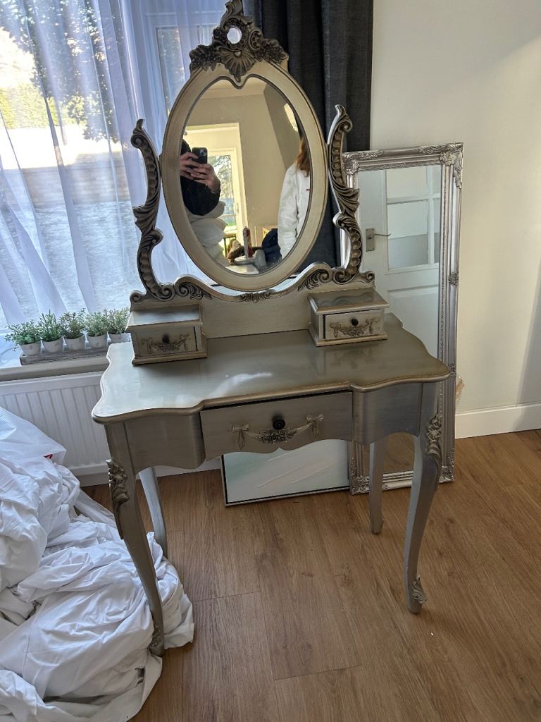 Dunelm dressing table