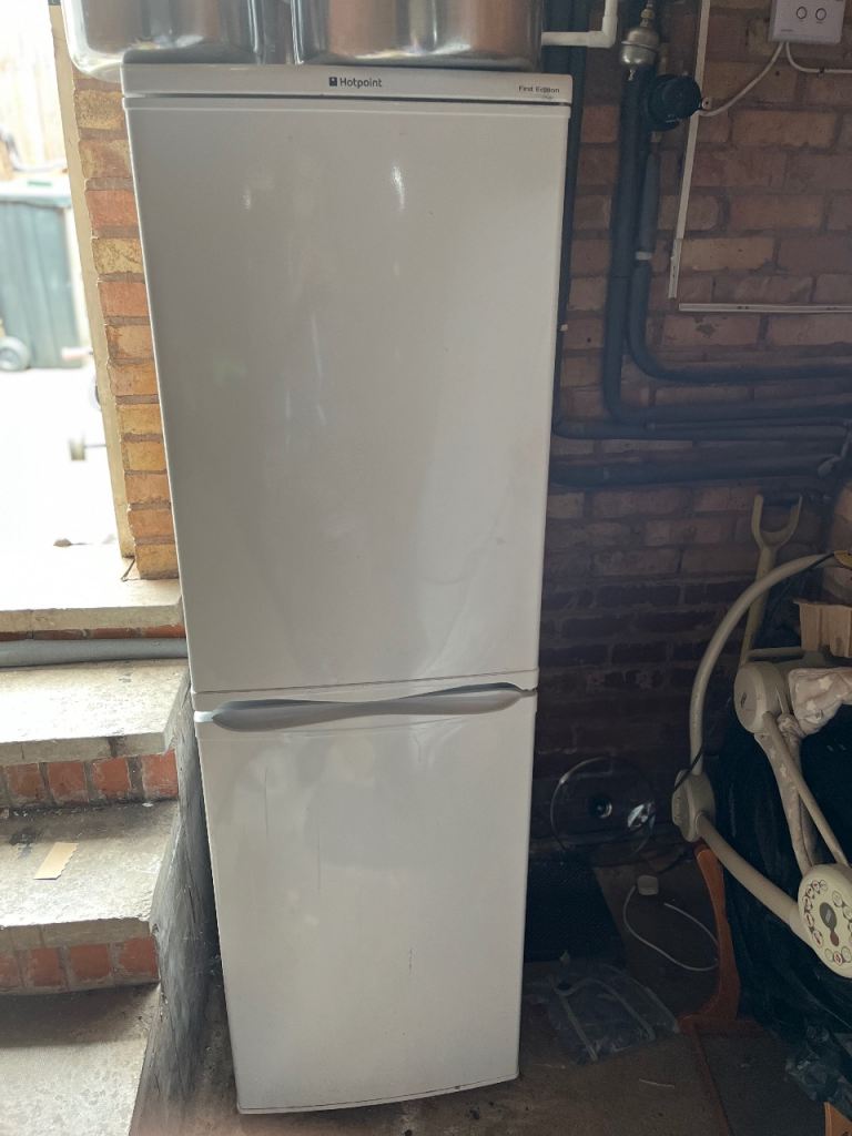 Hotpoint Fridge Freezer – White, Good Condition