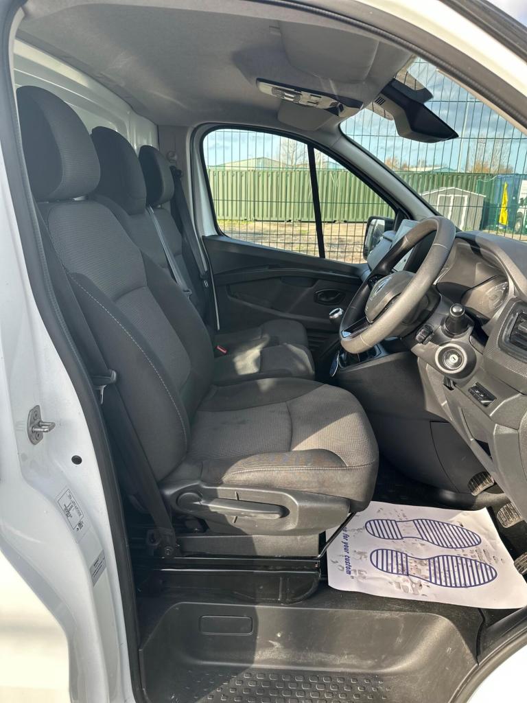 2023 Renault Trafic LL30 Blue dCi 130 Business+ Van PANEL VAN DIESEL Manual