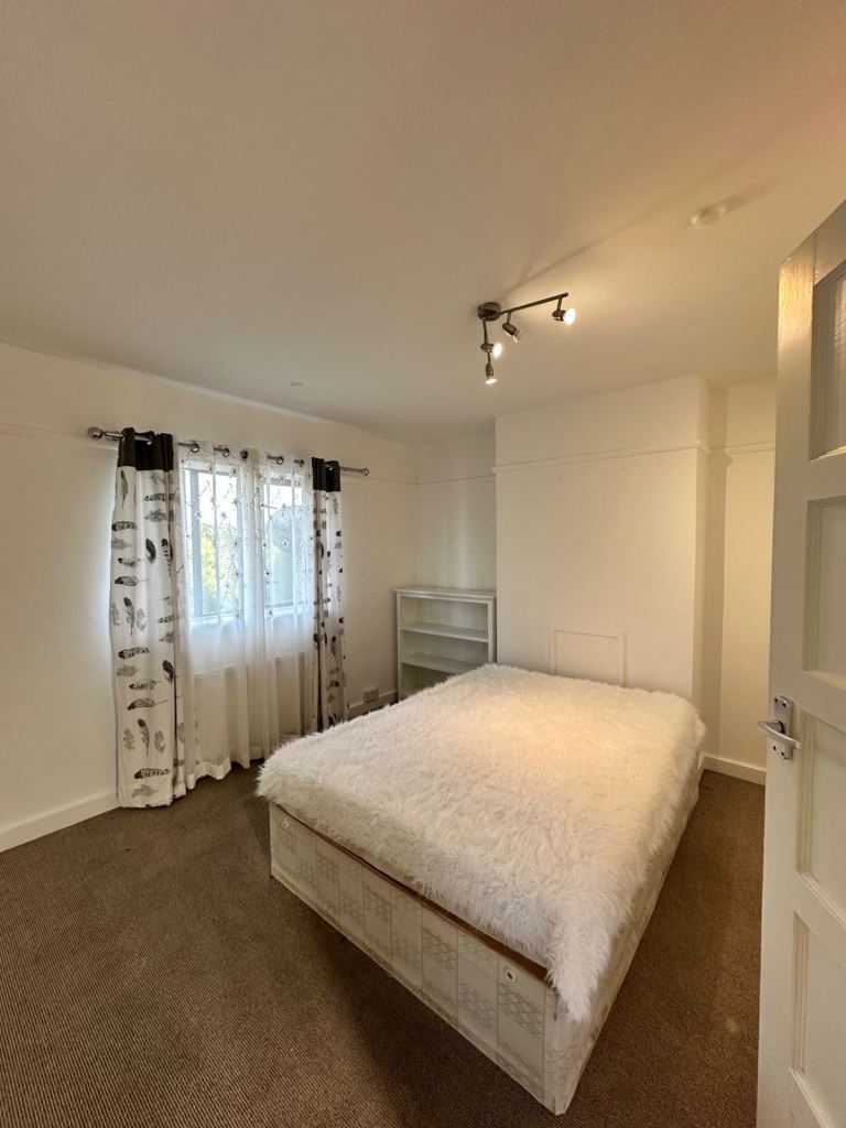 Double room for rent for one person 