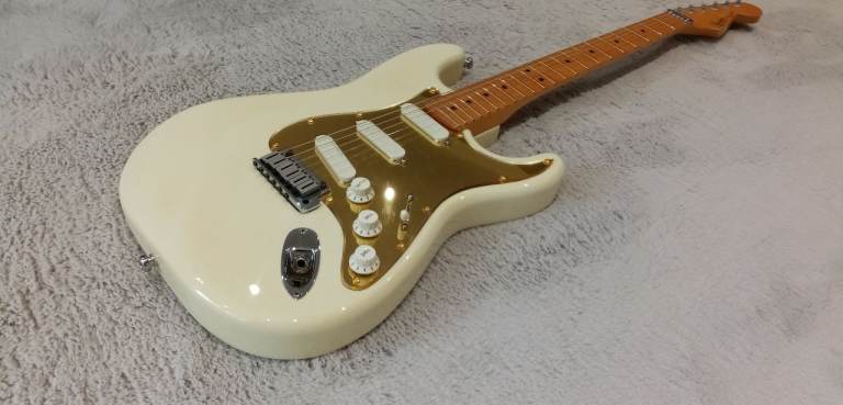 Bargain! Made in USA 1991 Fender Stratocaster Plus, awesome electric guitar 